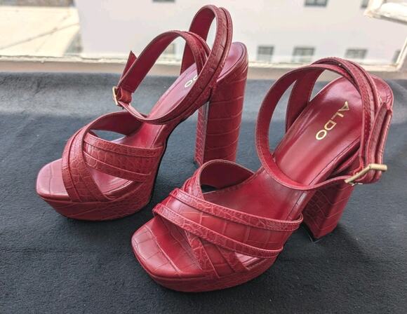 Aldo Shoes - ALDO Women's Dwaurith Croc Embossed Block Heel Platform Sandals W7. 5